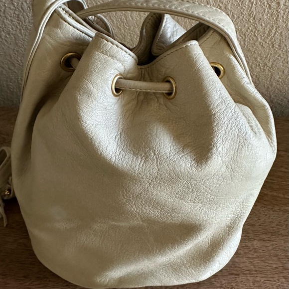 Albert Nippon taupe leather bucket style bag - Picture 2 of 6